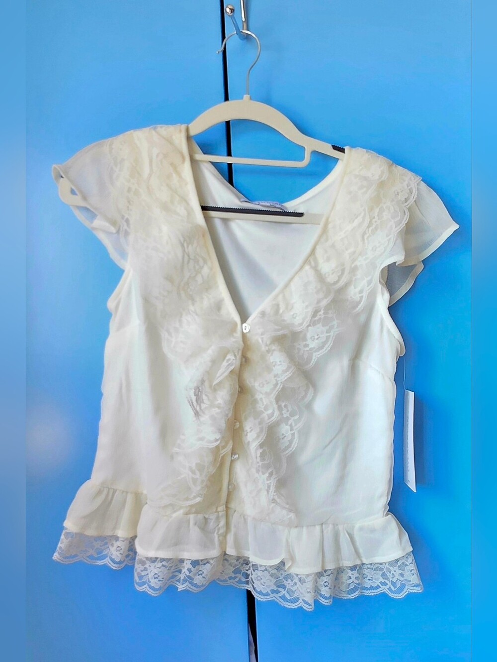 Coquette | Dylan Ryan Ivory Lace-Trim Ruffle V-Neck Women's Top | Size S